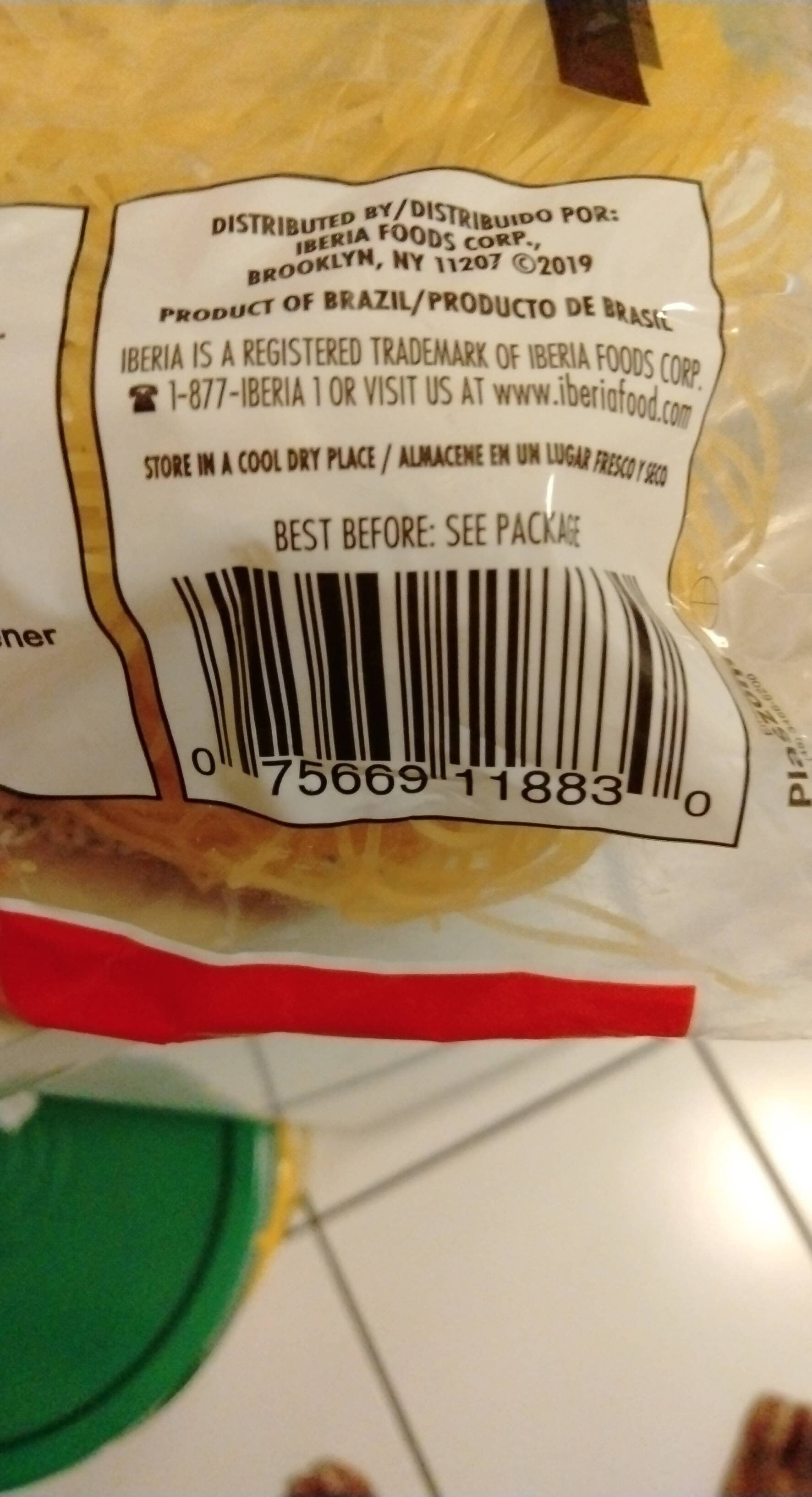 Nestle Dry whole milk packshot