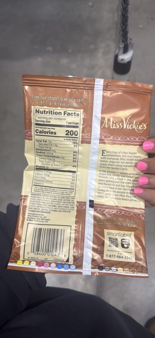 Miss Vickie's Kettle Cooked Potato Chips SMOKEHOUSE BBQ FLAVORED packshot