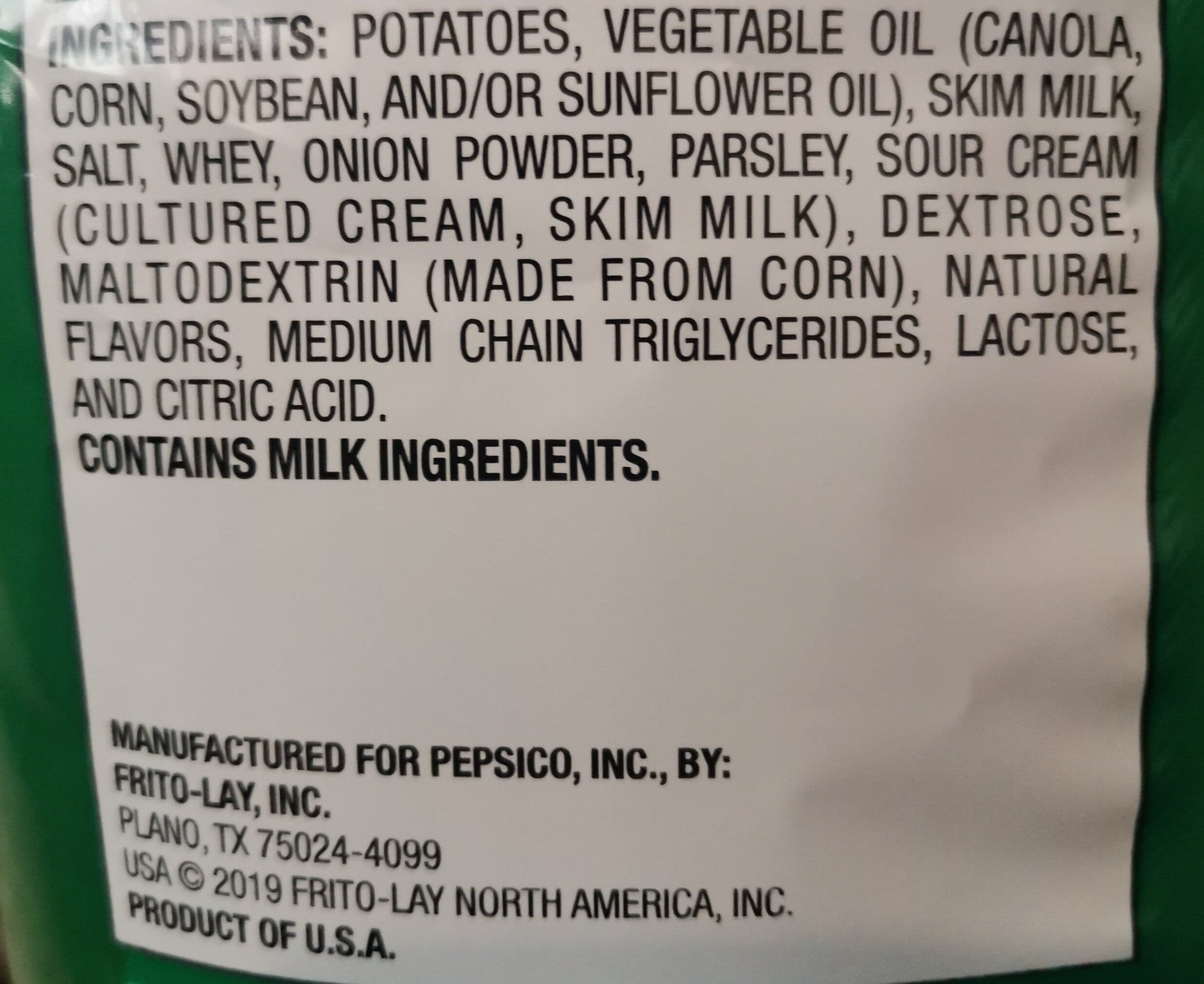 Lay’s Potato Chips Sour Cream & Onion Flavored packshot