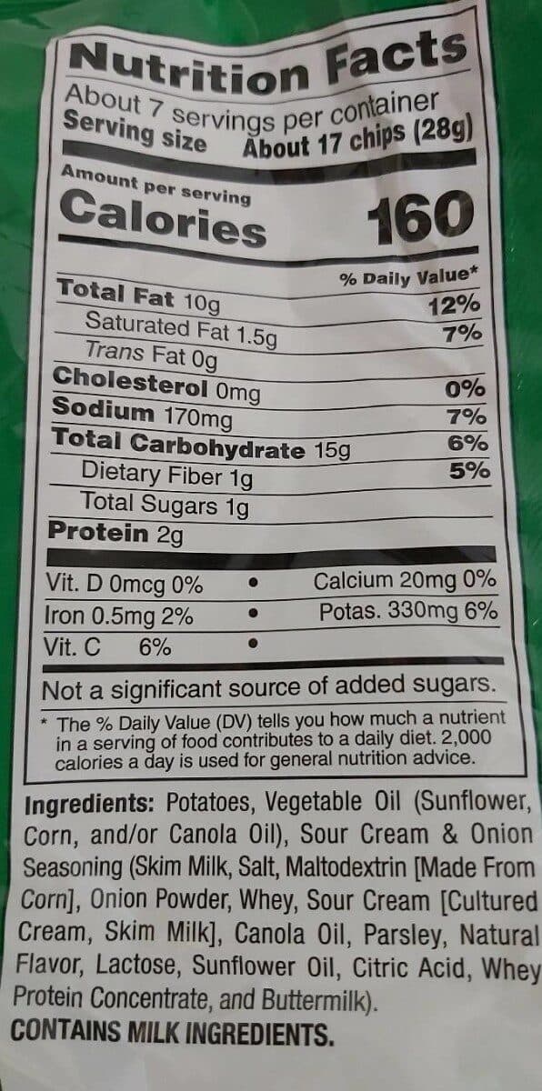 Lay’s Potato Chips Sour Cream & Onion Flavored packshot