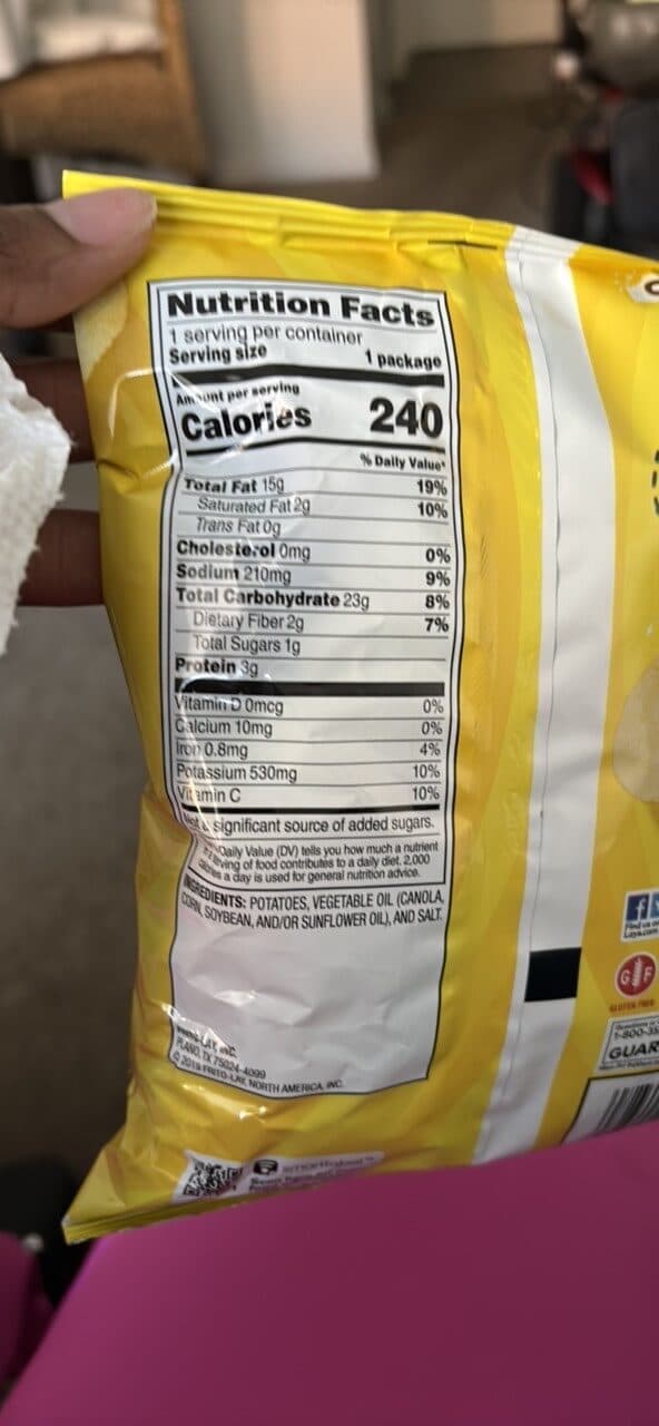 Lay's Classic Potato Chips packshot