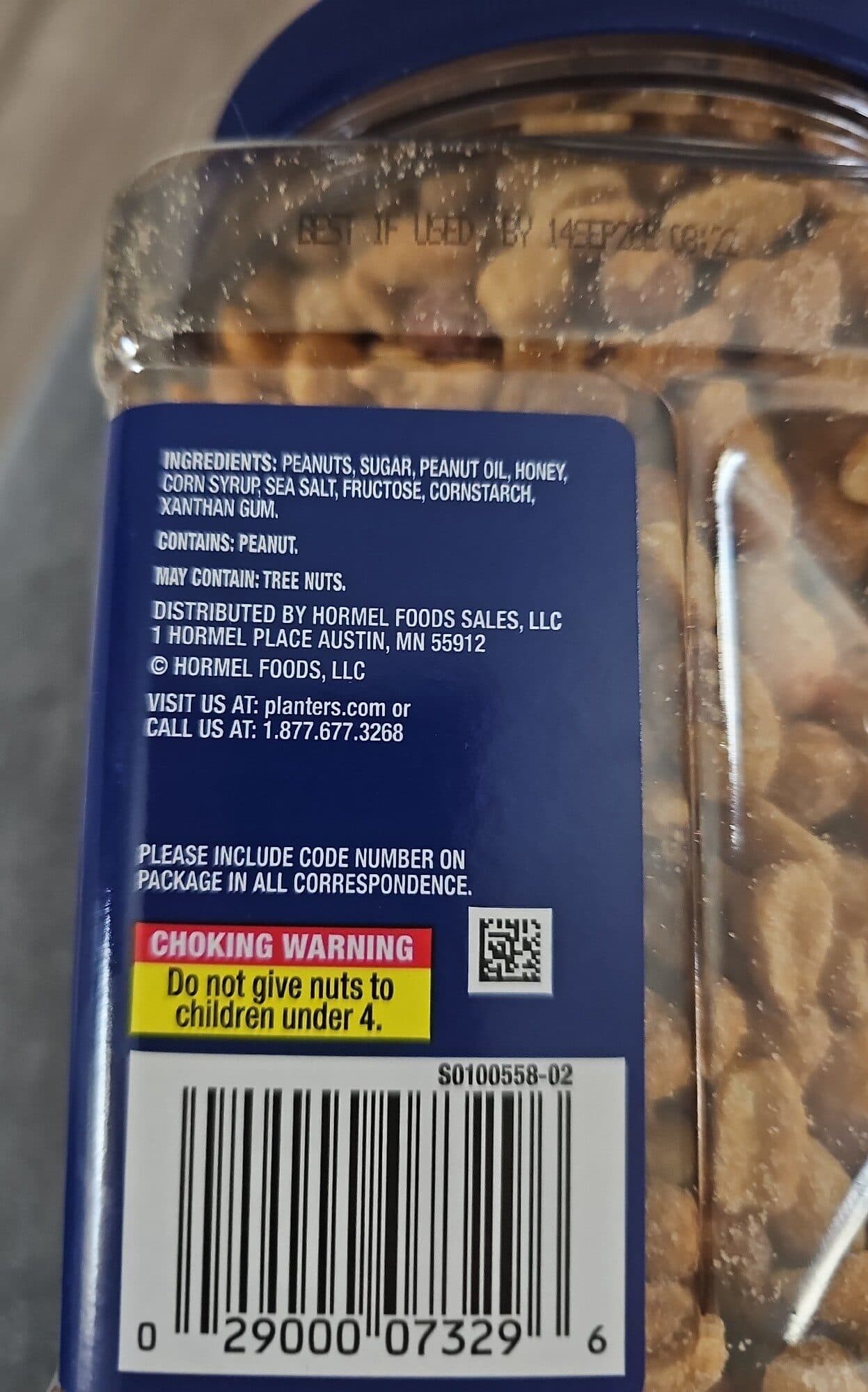 PLANTERS Honey Roasted Peanuts packshot