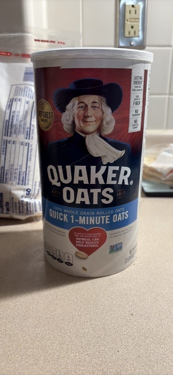 QUAKER OATS QUICK 1-MINUTE OATS packshot
