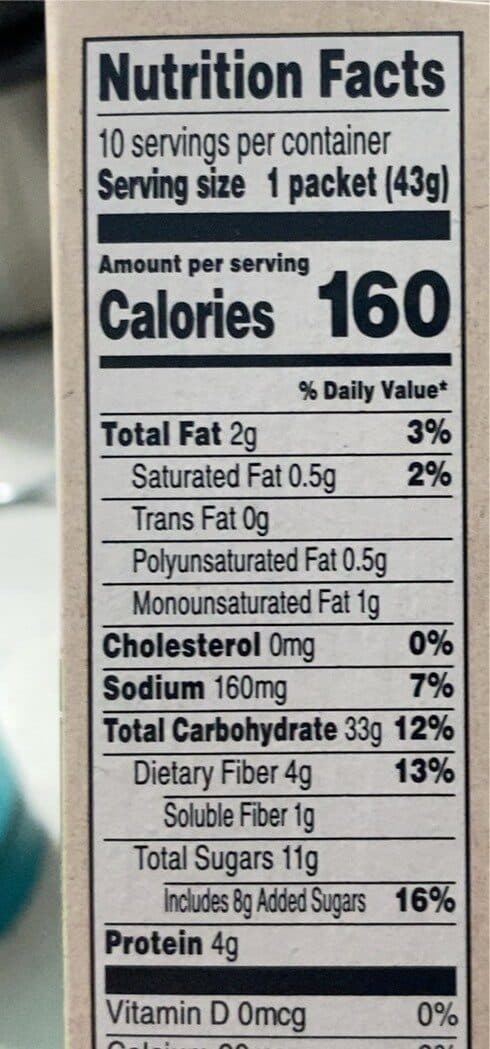 Quaker Quaker instant oatmeal apples and cinnamon packshot