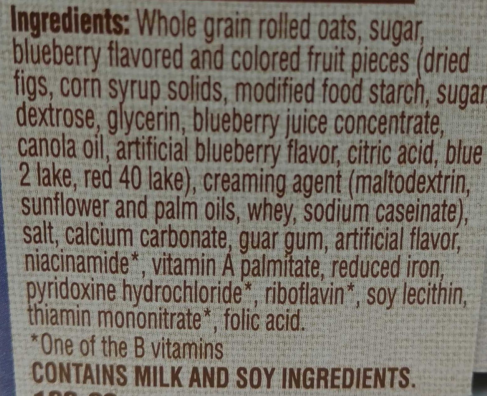 Quaker Instant oatmeal blueberries & cream packshot