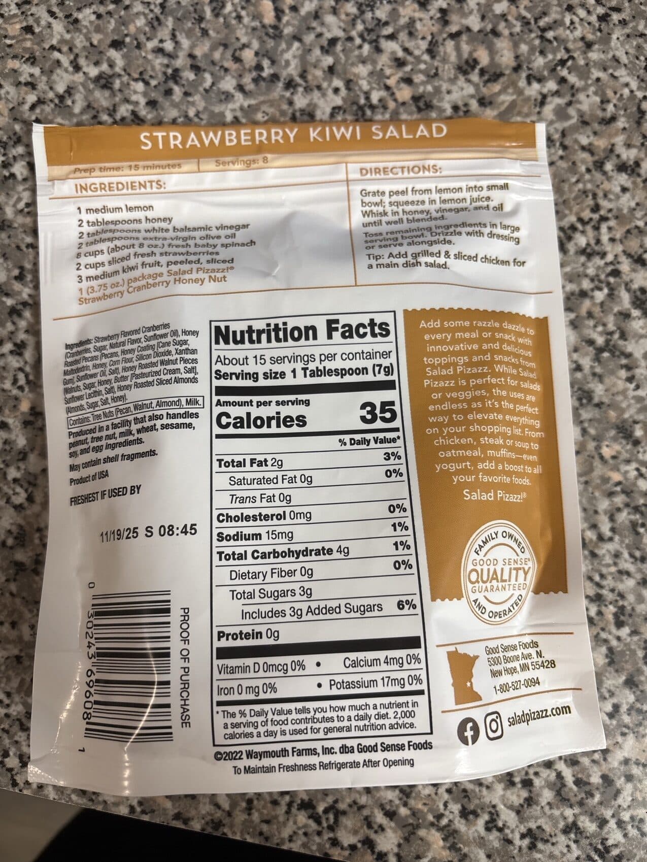 Salad Pizazz! Strawberry Cranberry Honey Nut packshot