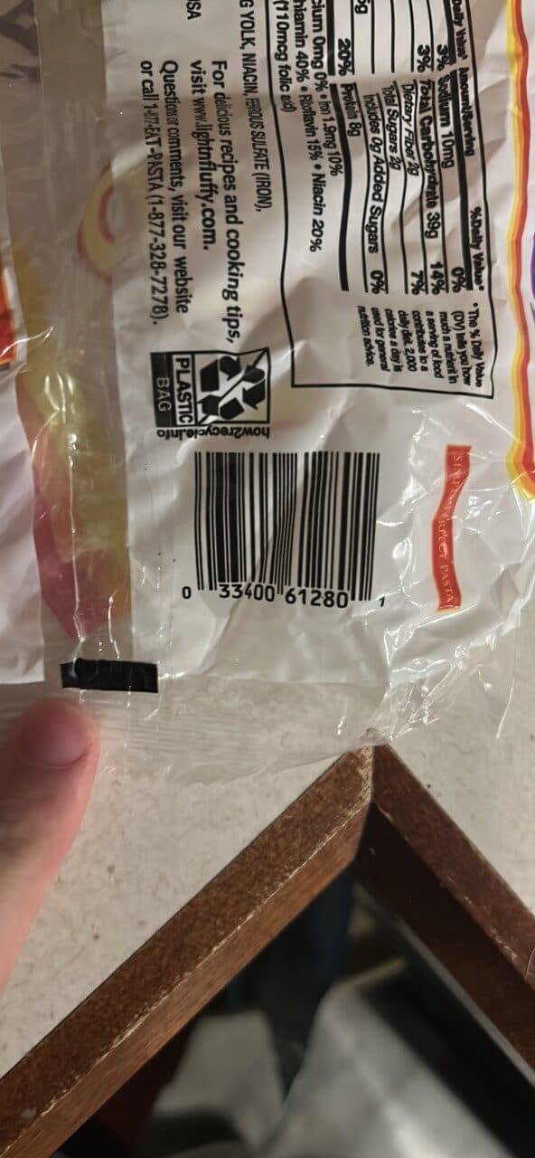 Light 'n Fluffy Egg Noodles packshot