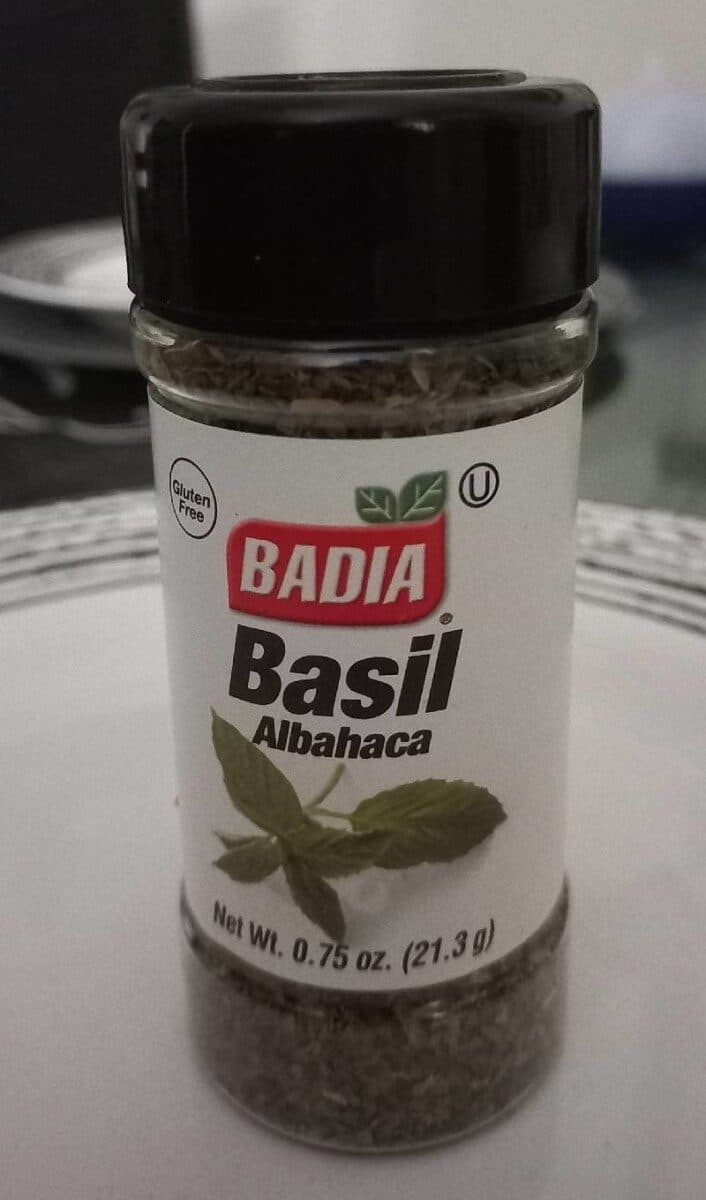 Badia Basil packshot