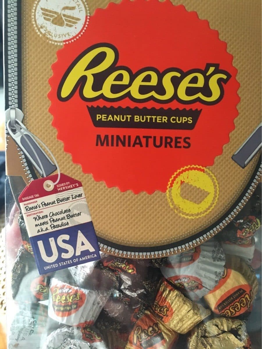 Hershey's Peanut butter cups packshot