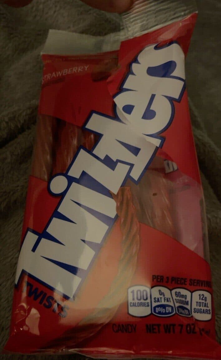 Twizzlers Twizzlers Twists Strawberry packshot
