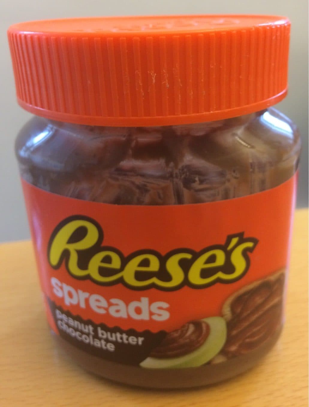 Hershey's Reese's Spreads Peanut Butter Chocolate packshot