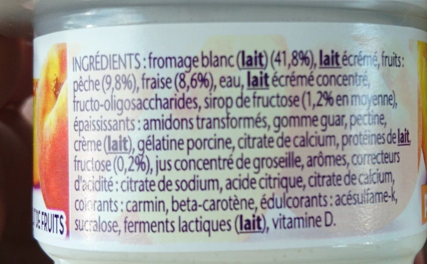 Danone Mousse au fromage blanc sur lit de fruits packshot
