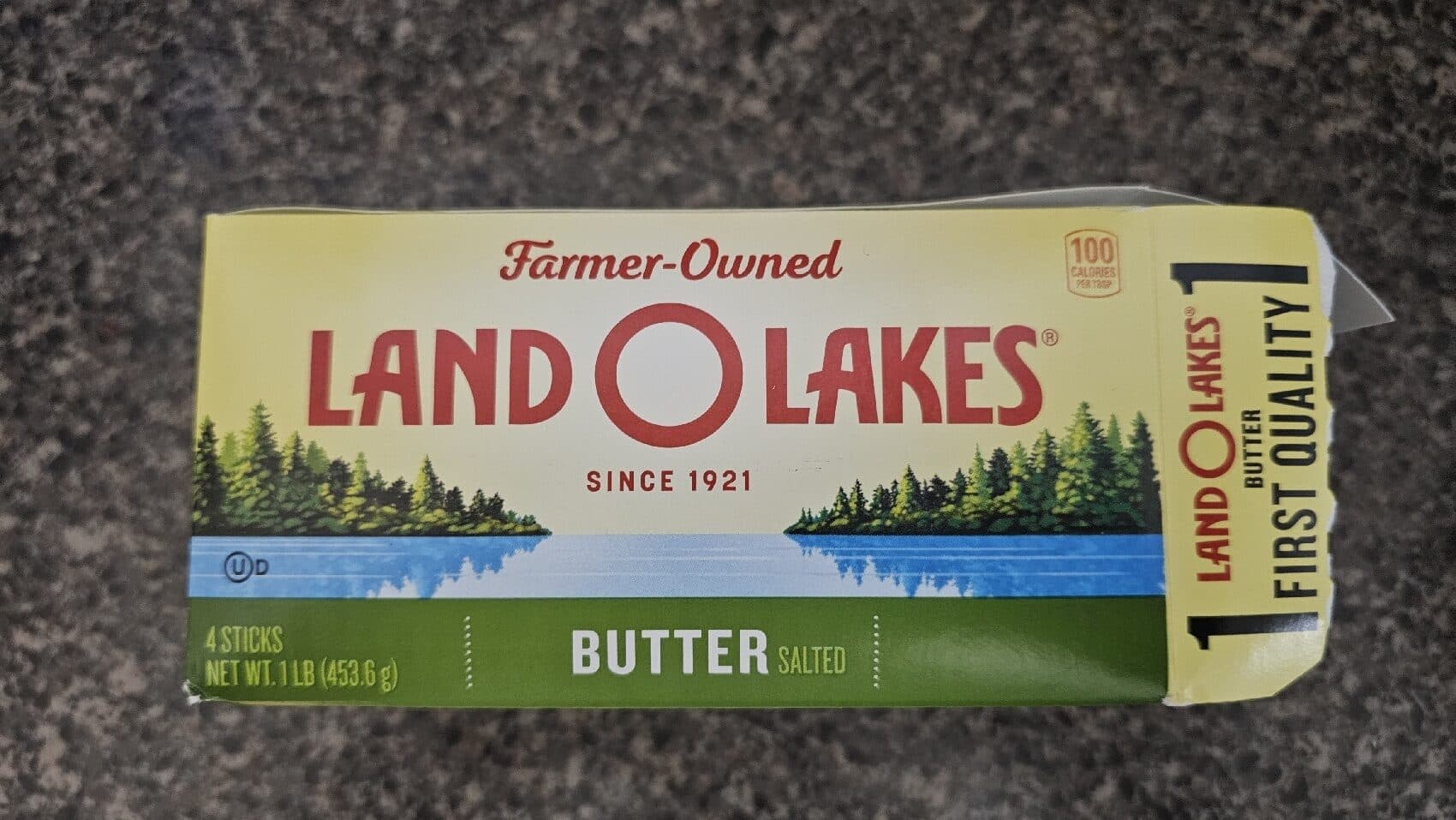 LAND O LAKES BUTTER SALETED packshot