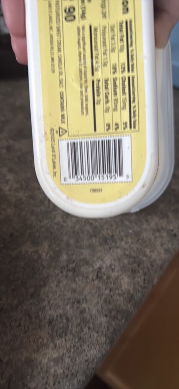 Land O Lakes Butter with Canola Oil packshot