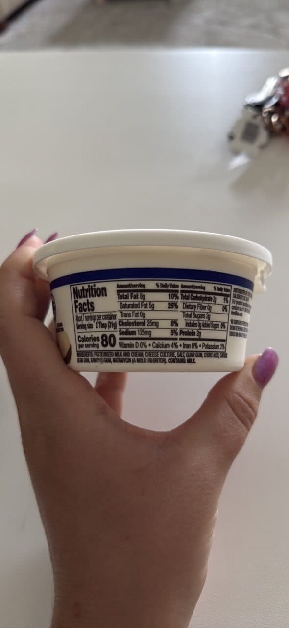 Food Lion Spreadable Cream Cheese Spread Original packshot