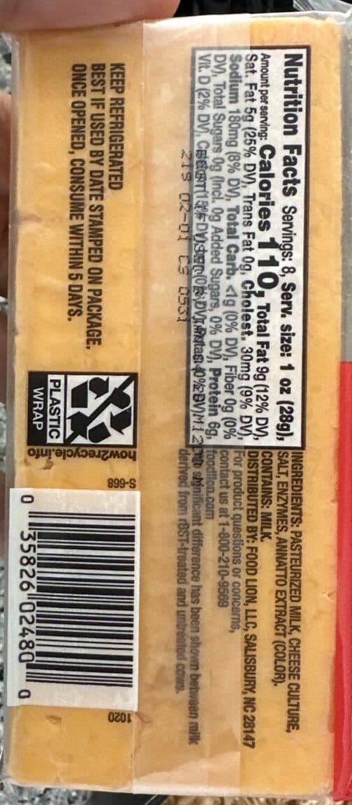 Food Lion Sharp Cheddar Cheese packshot