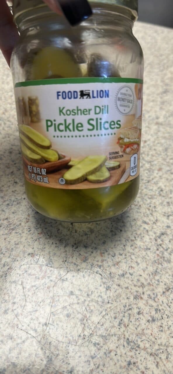 FOOD LION Kosher Dill Pickle Slices packshot