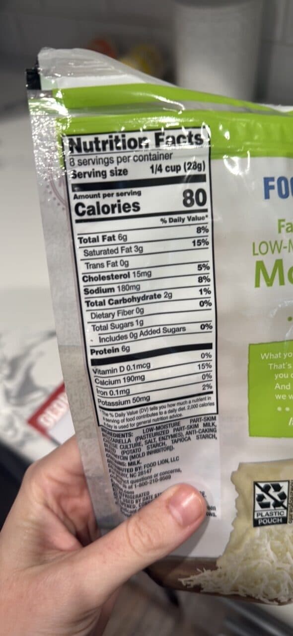 Food Lion Fancy Shredded Low-Moisture Part-Skim Mozzarella Cheese packshot