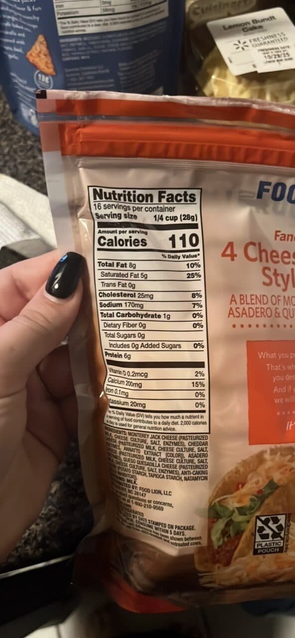 Food Lion Fancy Shredded 4 Cheese Mexican Style Blend packshot