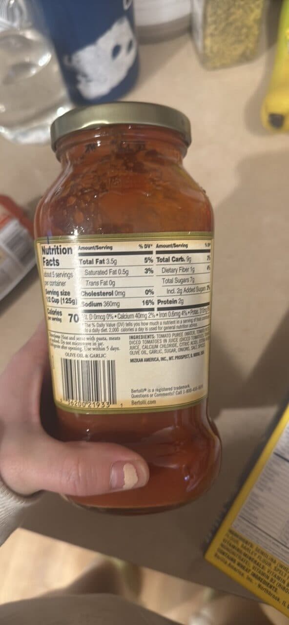 Bertolli Olive Oil & Garlic Sauce packshot