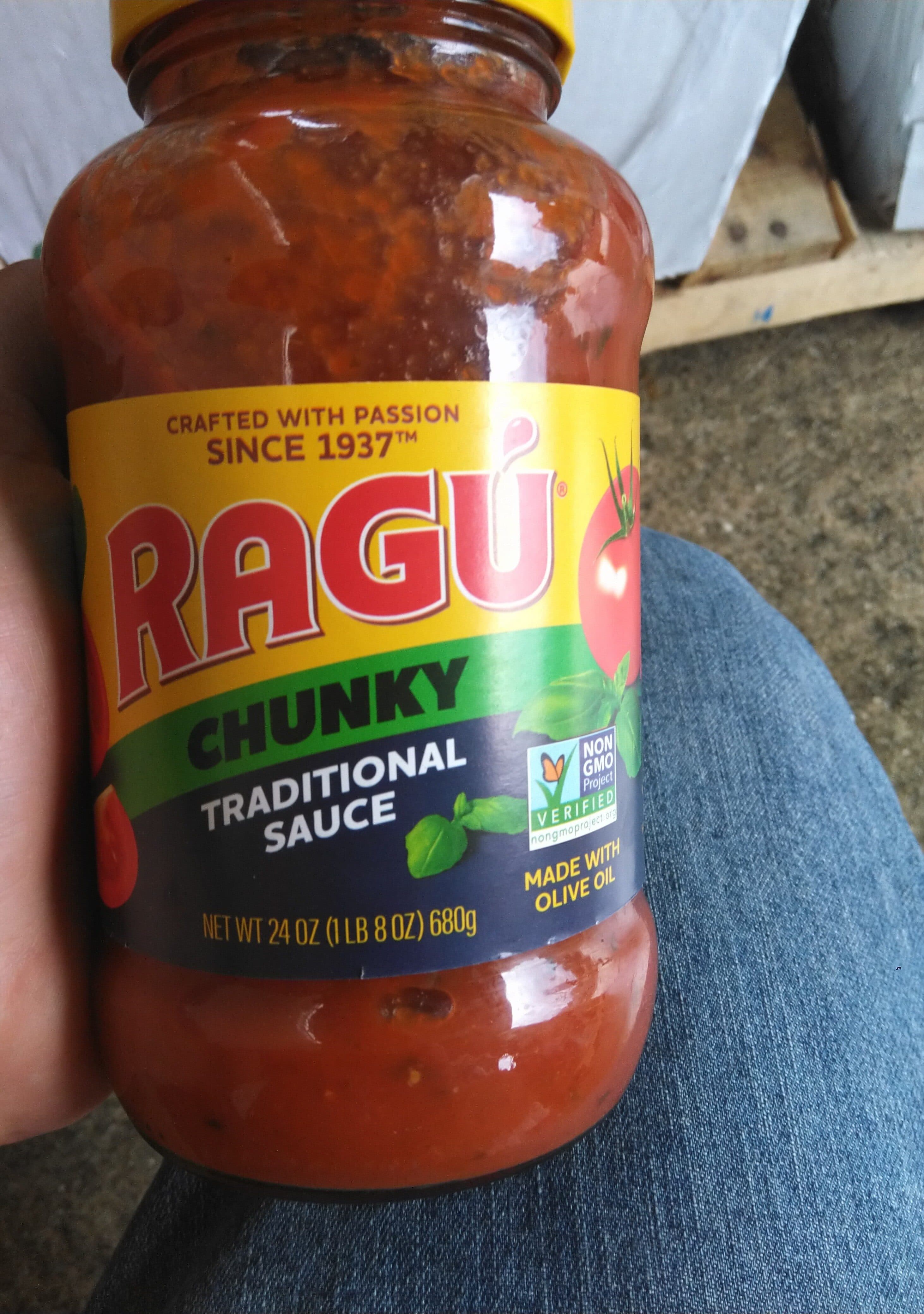 RAGÚ Chunky Traditional Sauce packshot