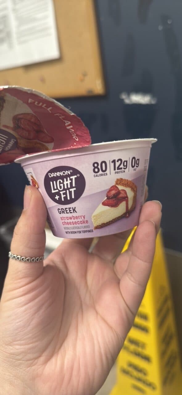 Light & Fit Creamy Greek Yogurt Non-Fat Black Raspberry packshot