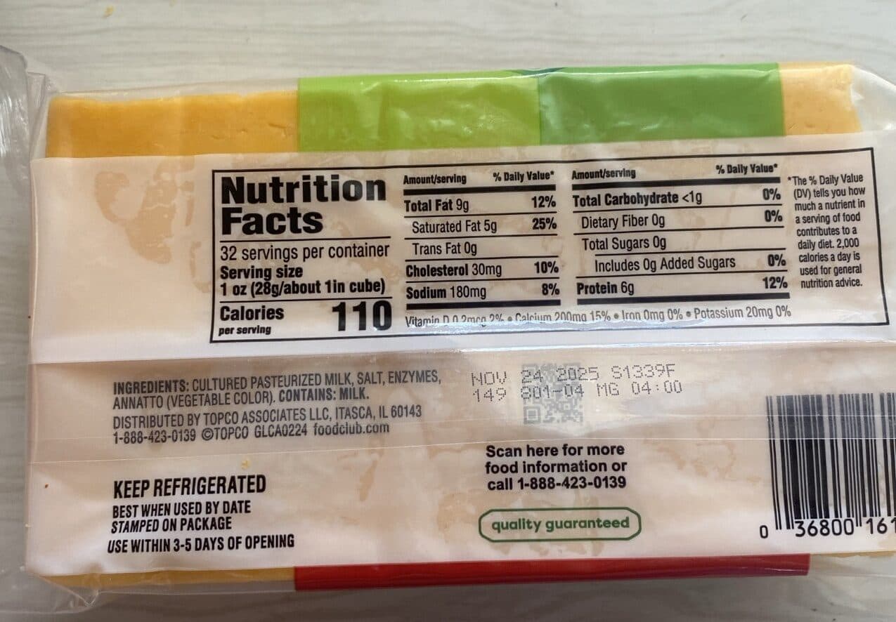 Food Club Natural Sharp Cheddar Cheese packshot
