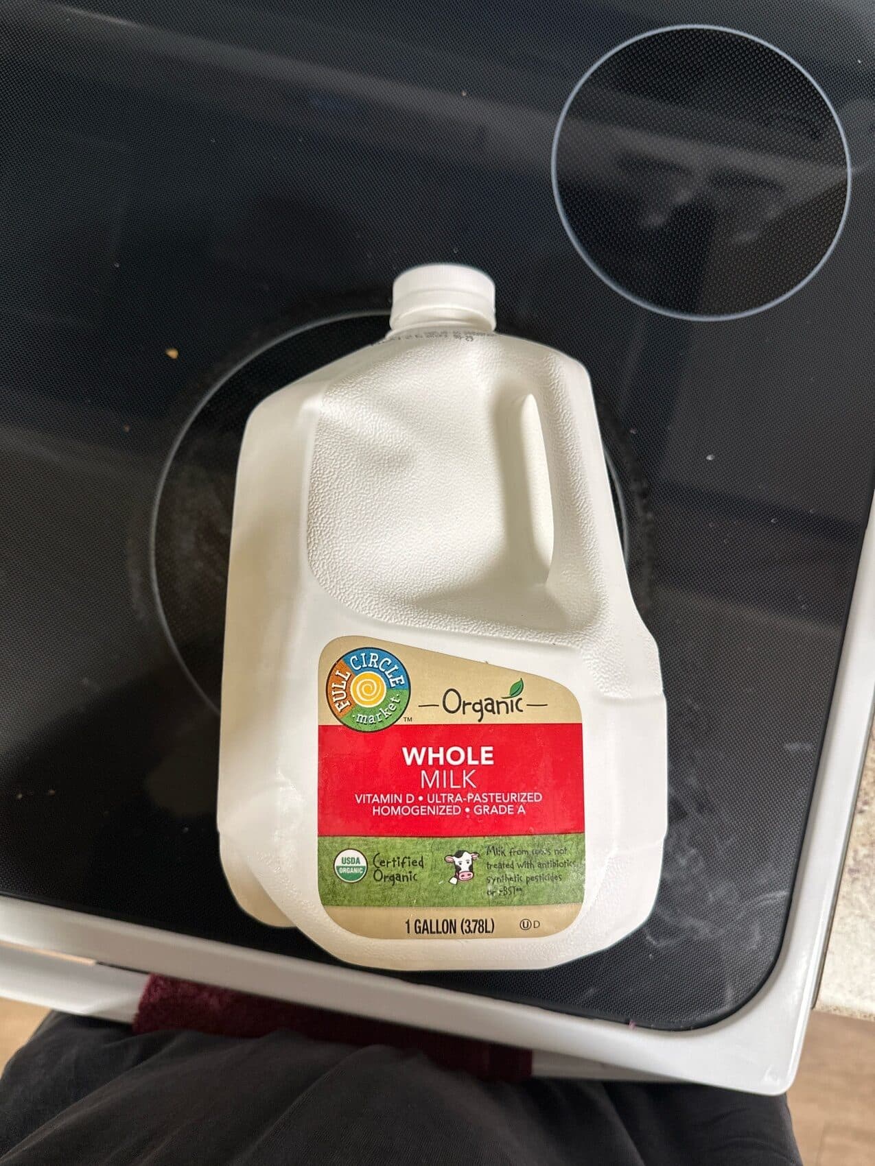 Full Circle Market Organic Whole Milk packshot