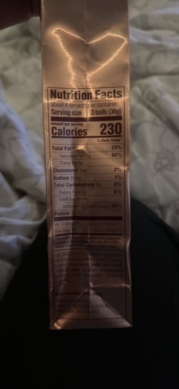 Lindt Lindor Assorted Chocolates packshot