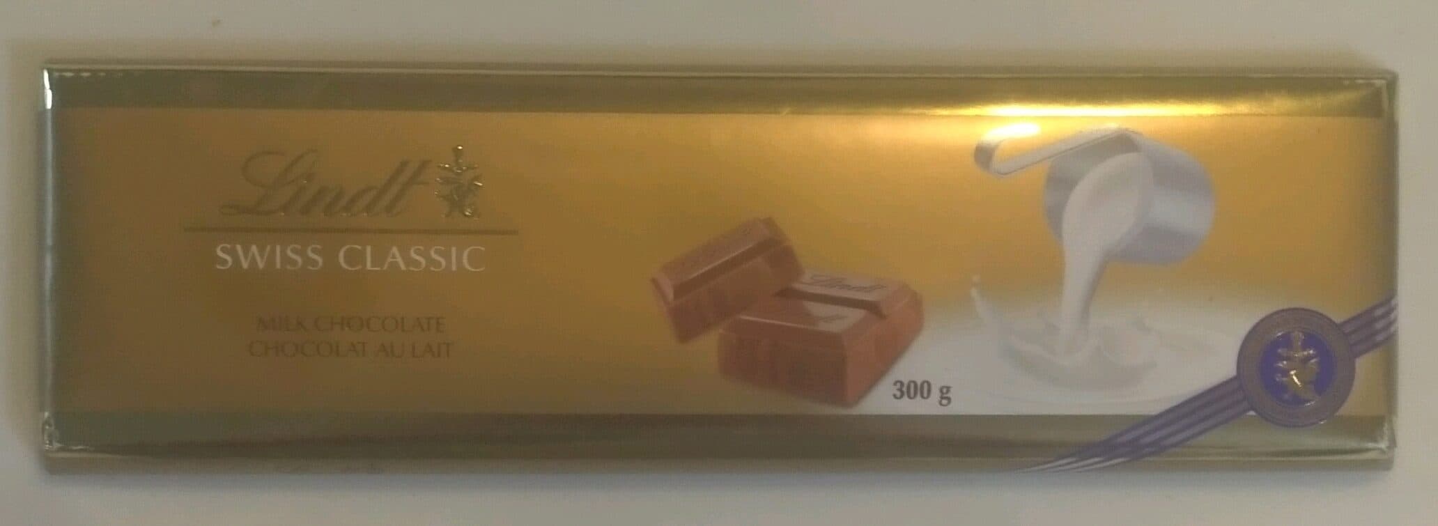 Lindt Swiss Classic Milk Chocolate packshot