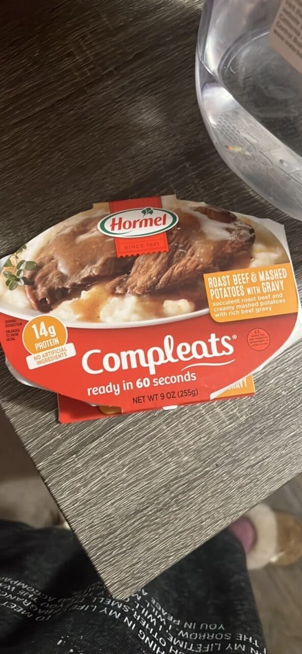 Hormel Compleats Roast Beef & Mashed Potatoes with Gravy packshot