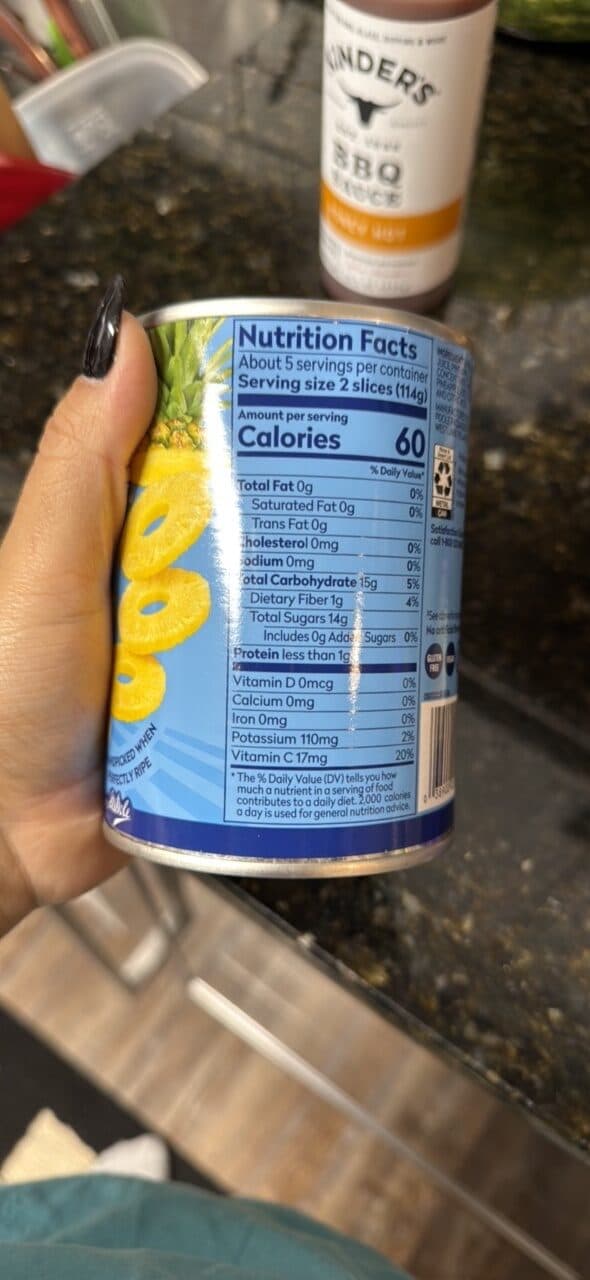Dole Pineapple Slices packshot