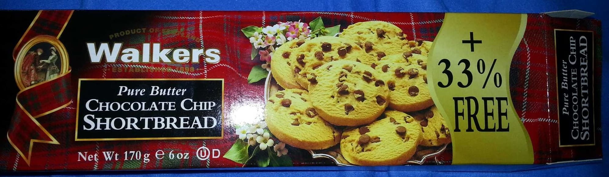 Walkers Pure butter Chocolate Chip Shortbread (+33% free) packshot