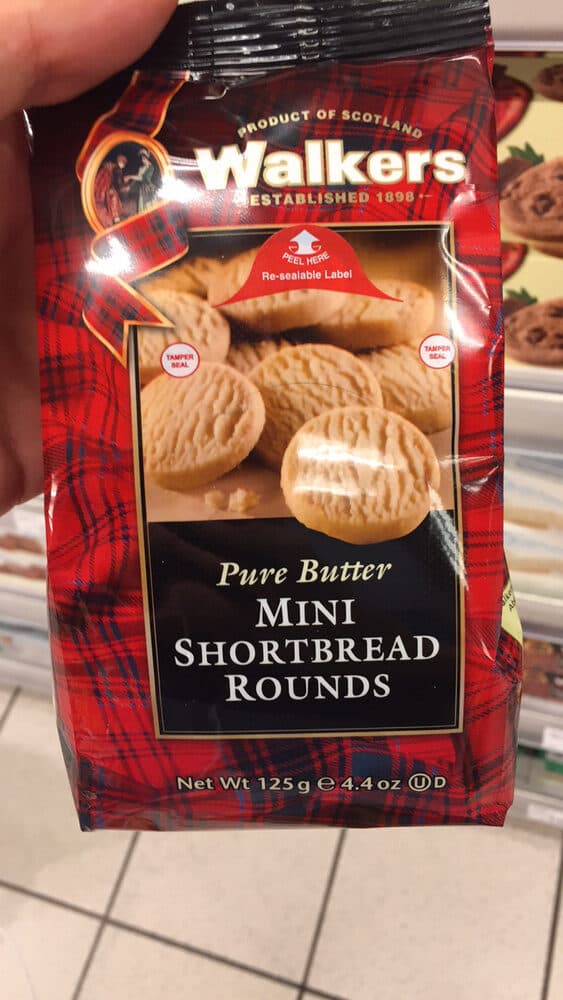 Walkers Pure Butter mini shortbread rounds packshot
