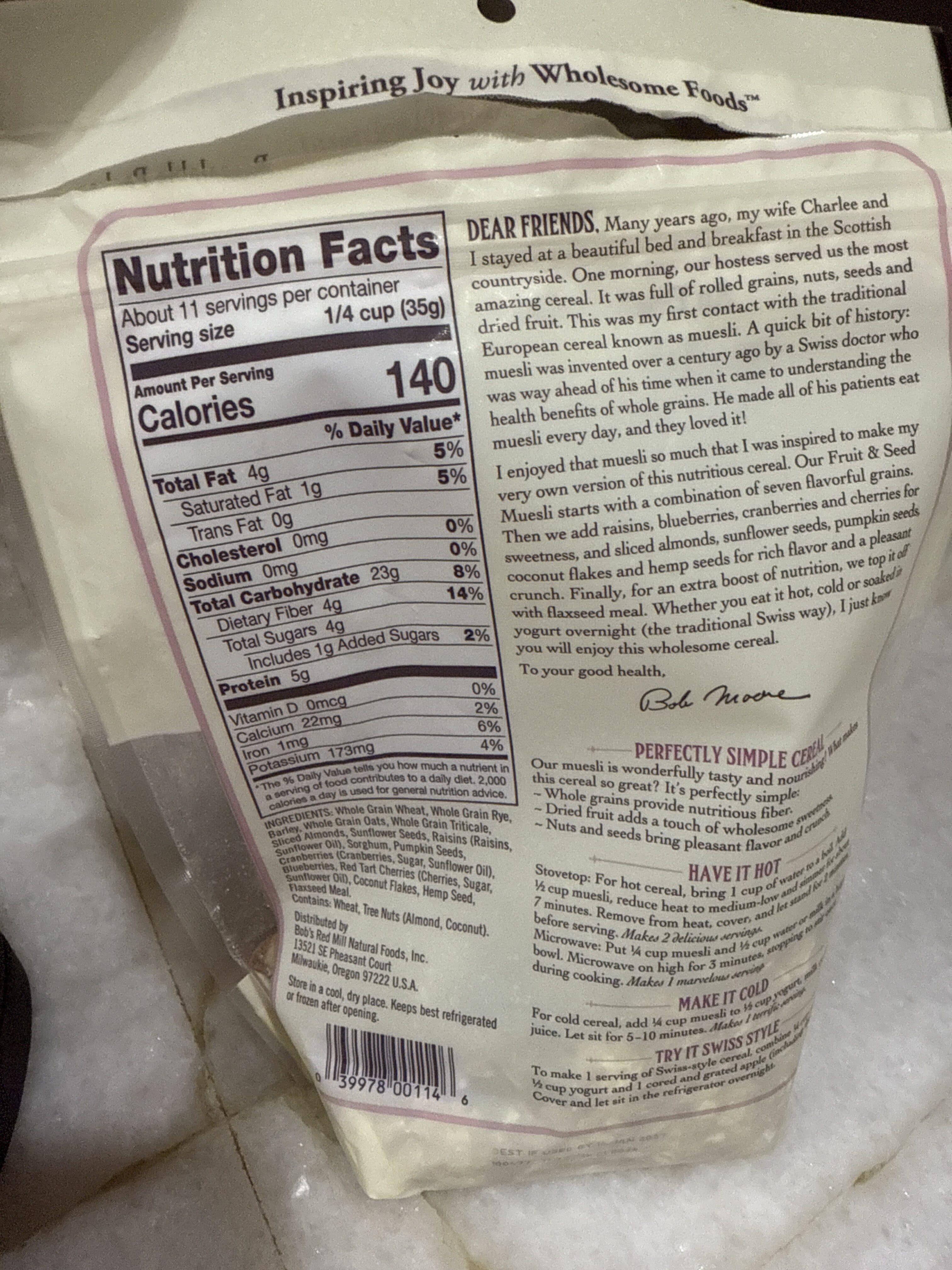 Bob’s Red Mill Muesli packshot