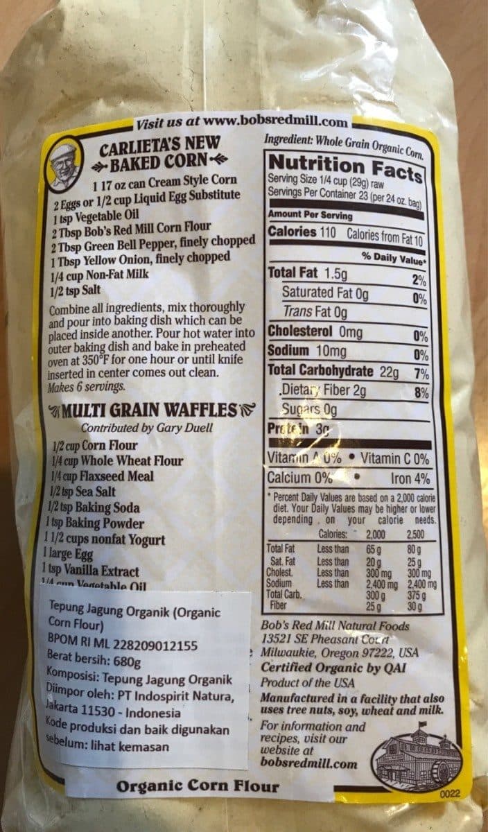 Bob's Red Mill Organic whole grain corn flour stone ground packshot