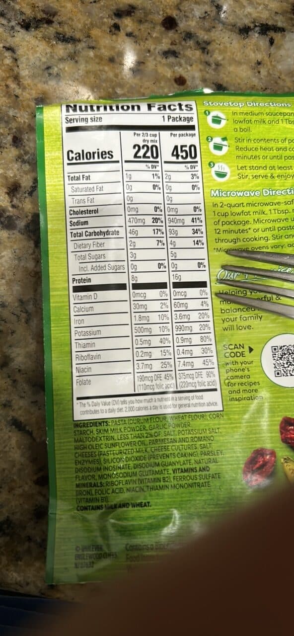 Knorr Spiral Pasta in a Creamy Garlic Flavored Sauce packshot