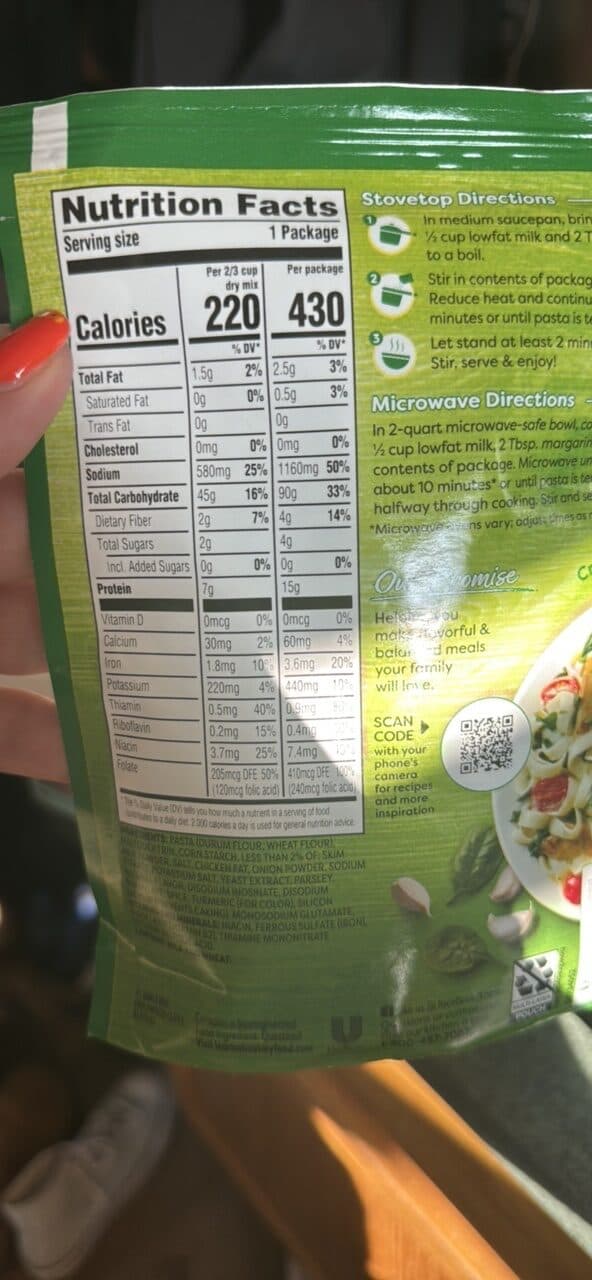 Knorr Fettuccine in a Creamy Chicken Flavored Sauce packshot