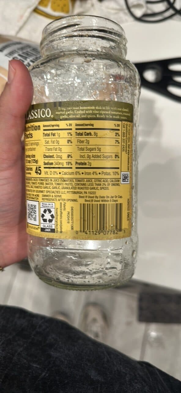 Classico Roasted Garlic Pasta Sauce packshot
