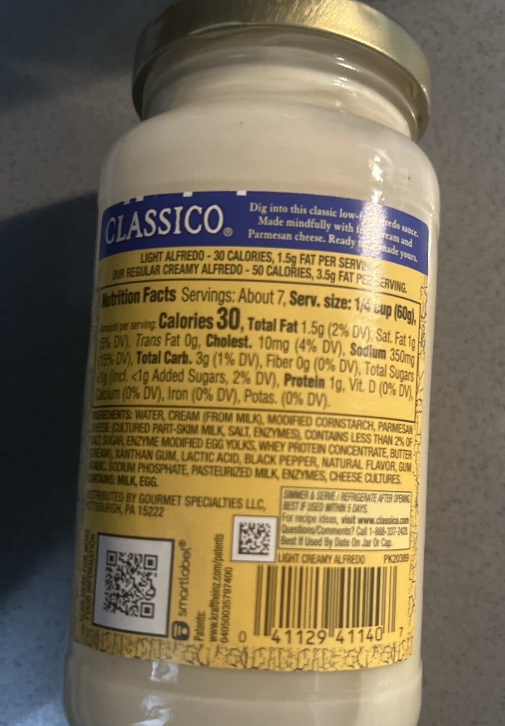 Classico Light Creamy Alfredo Pasta Sauce packshot
