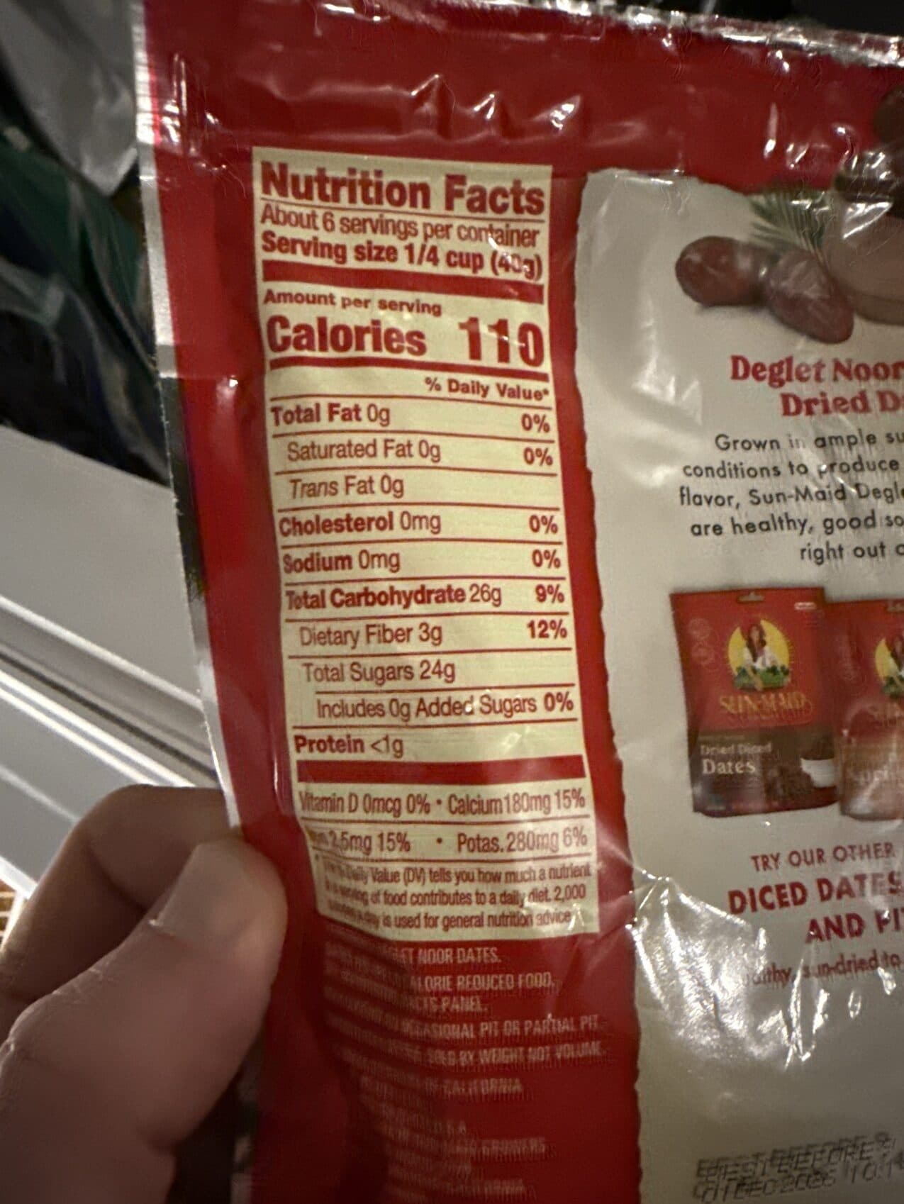 Sun-Maid Pitted Dates packshot