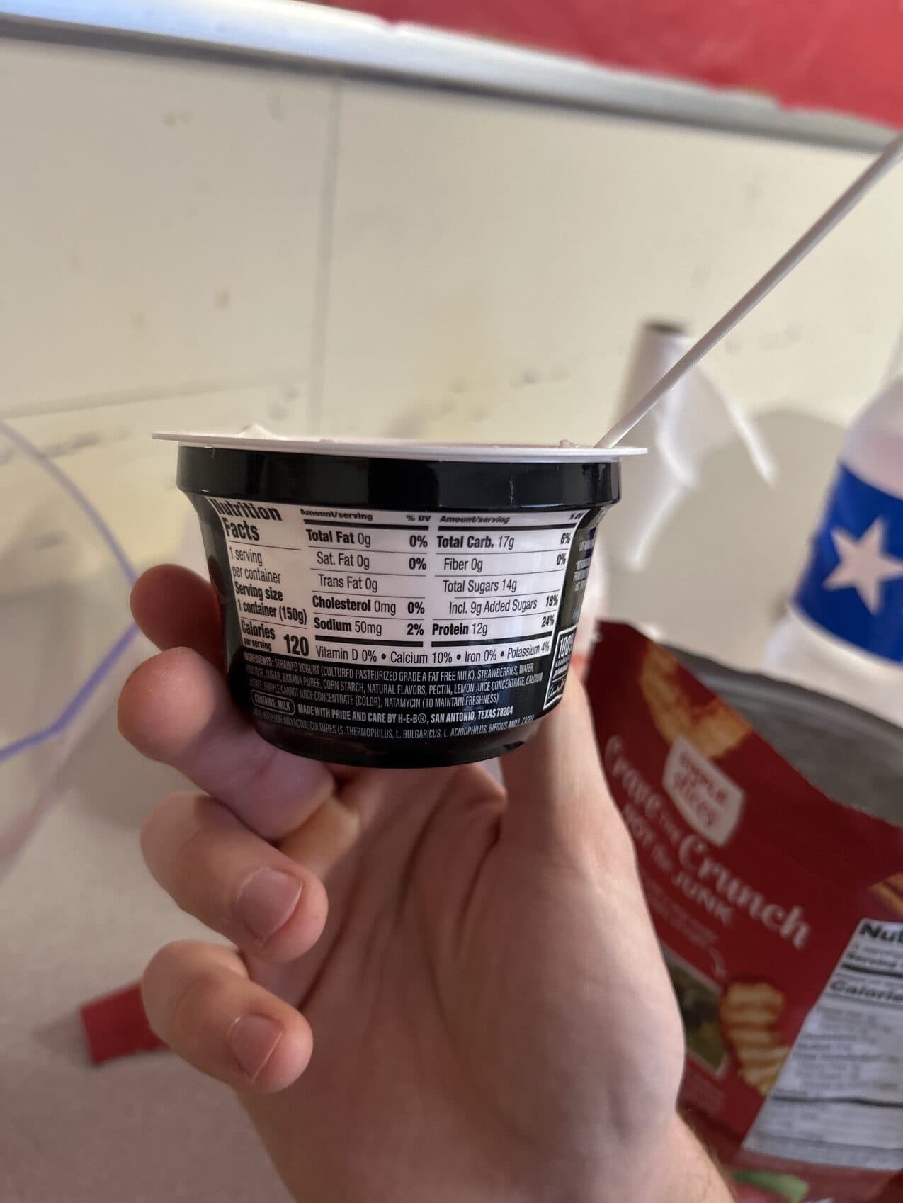 H-E-B Greek Strawberry Banana Yogurt packshot