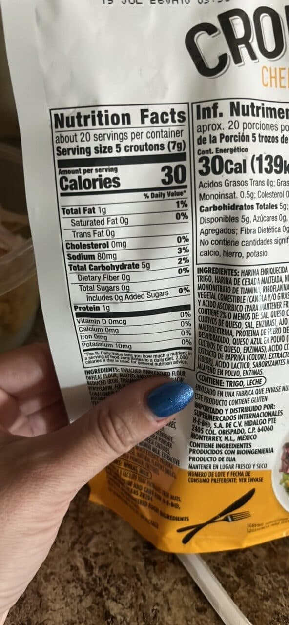 H-E-B Premium Croutons Cheese & Garlic packshot