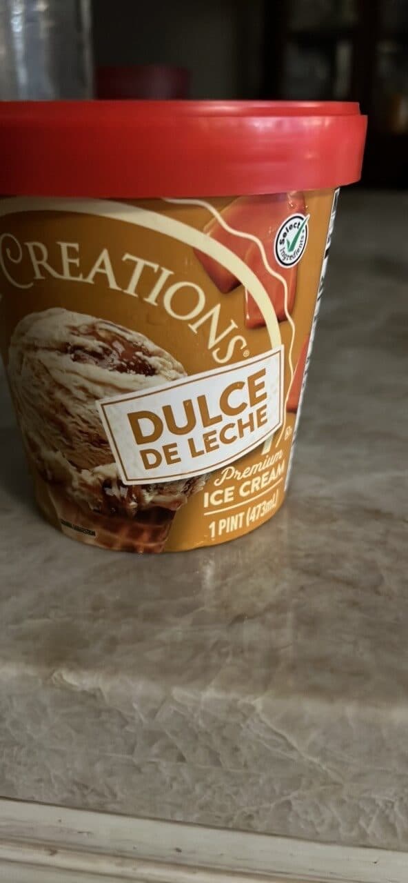 H-E-B Creamy Creations Dulce De Leche Premium Ice Cream packshot