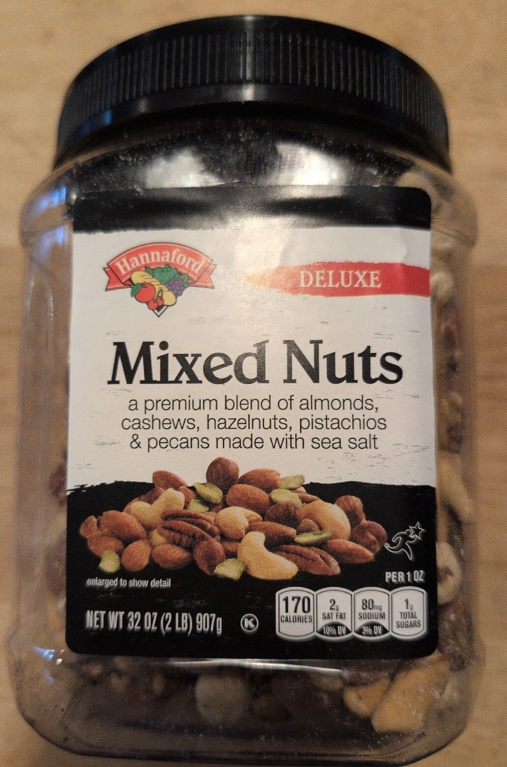 Hannaford Deluxe Mixed Nuts packshot