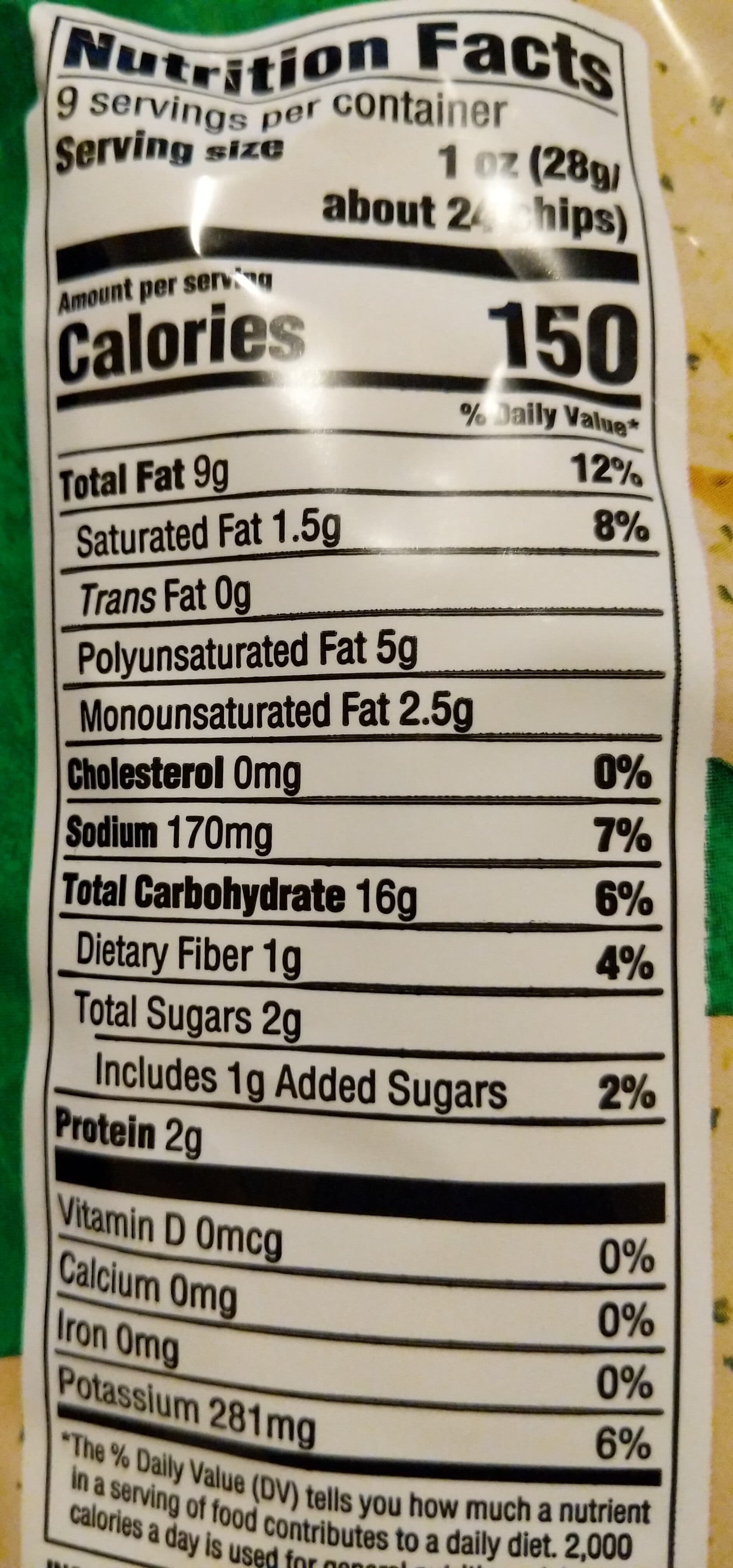 Essential Everyday Sour Cream & Onion Potato Chips packshot