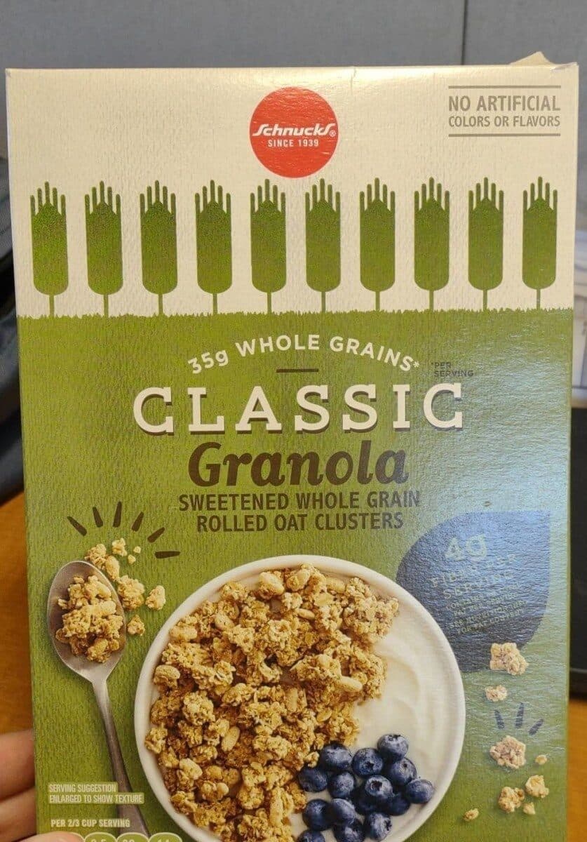 Schnucks Premium Granola packshot