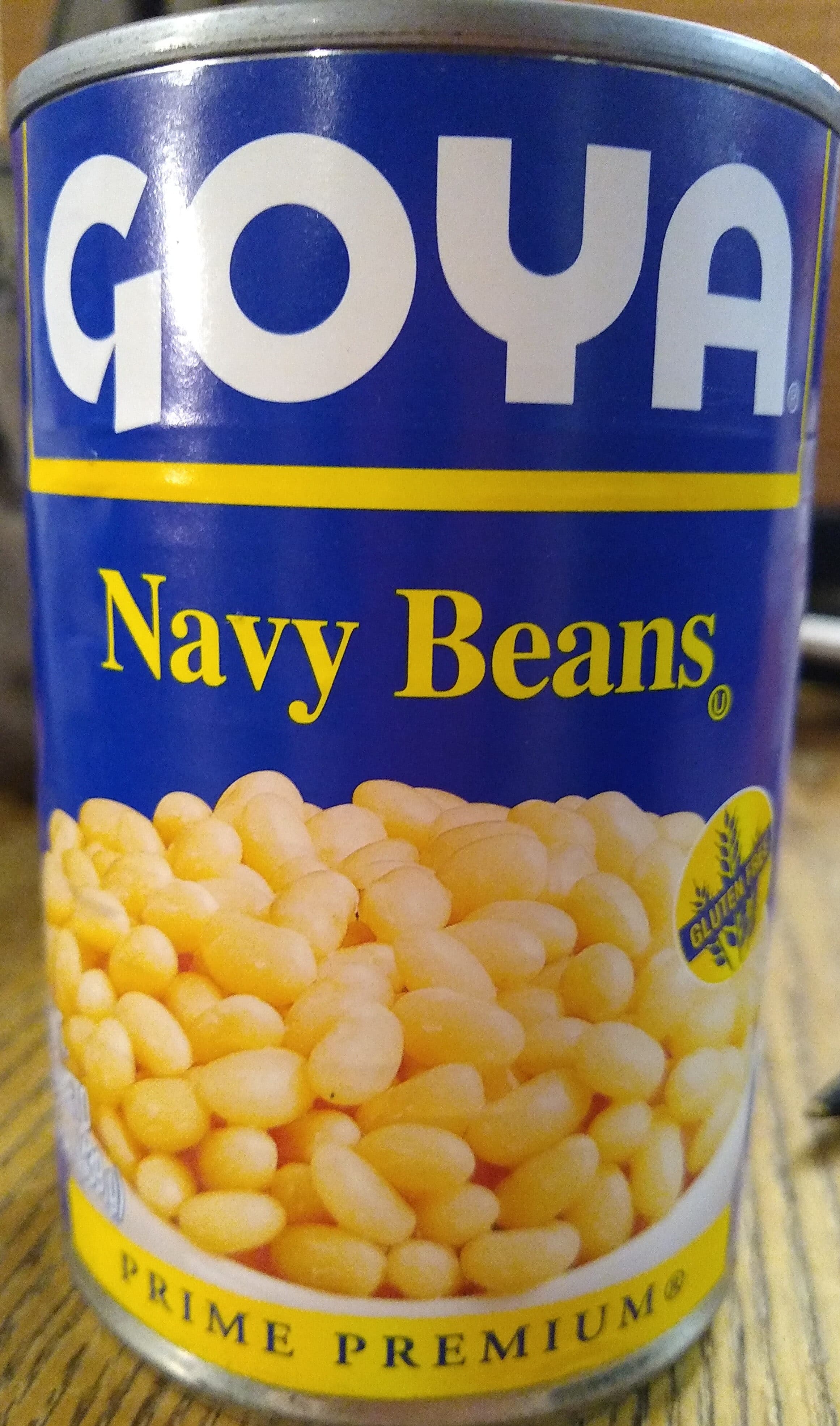 Goya Premium Navy Beans packshot