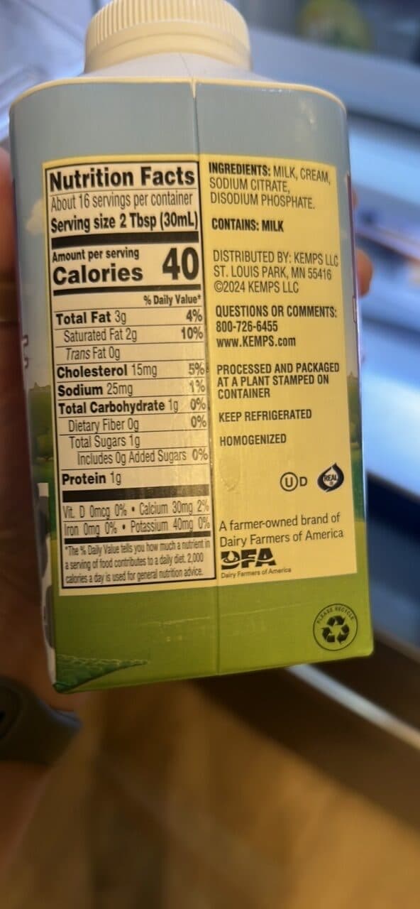 Kemps Half & Half Ultra-Pasteurized packshot