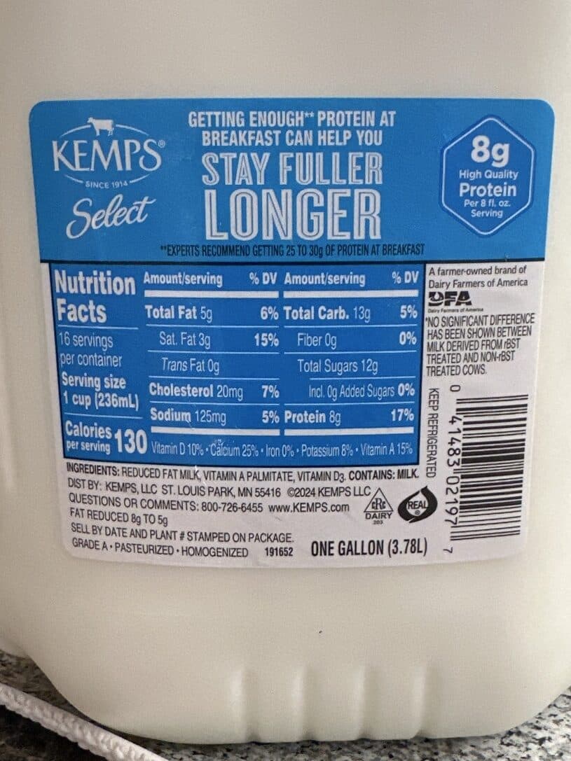 Kemps Reduced Fat Milk packshot